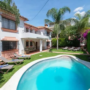 private-villa-in-the-heart-of-marbella-with-heated-pool.1costadelsol.com/